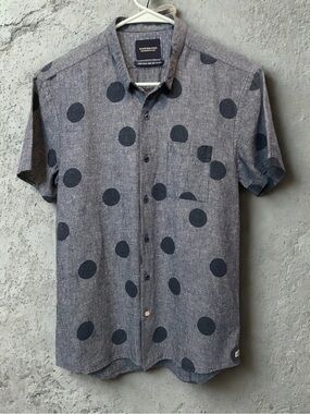 Scotch & Soda Gray Short Sleeve Button-Down with Navy Polka Dots